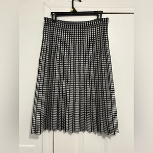 Milano Black and White Houndstooth Pleated Knit Skirt Size Large
